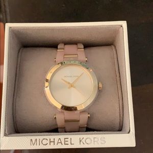 Michael Kors Women’s Watch- Rose Gold